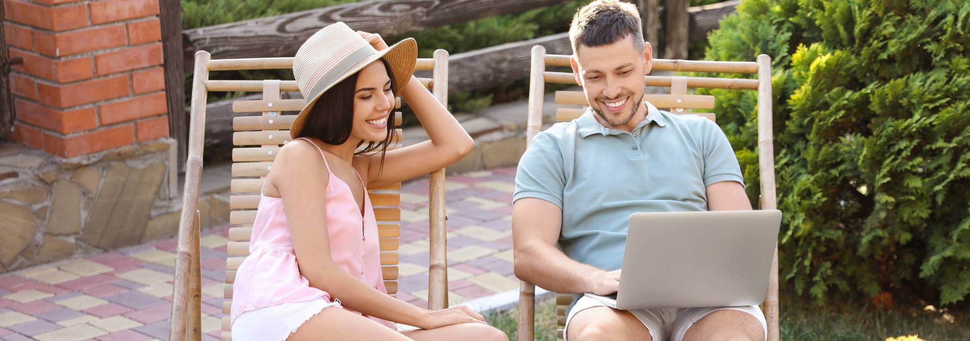 Couple in the garden with internet from Green